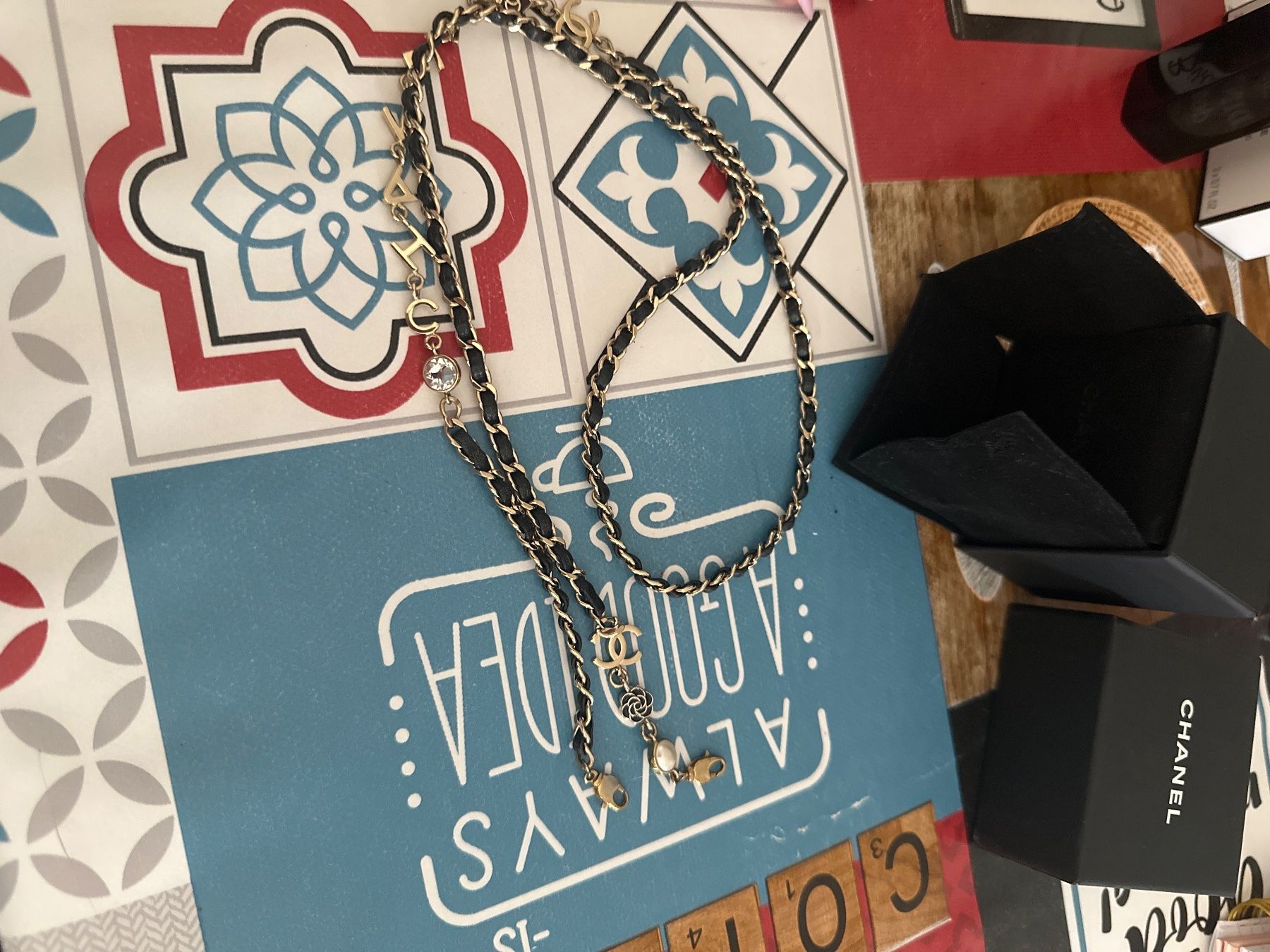 Chanel Catenine: Chanel Brillenkette oder Halskette – Usato da Mörel venduto da lui_w6hf 2