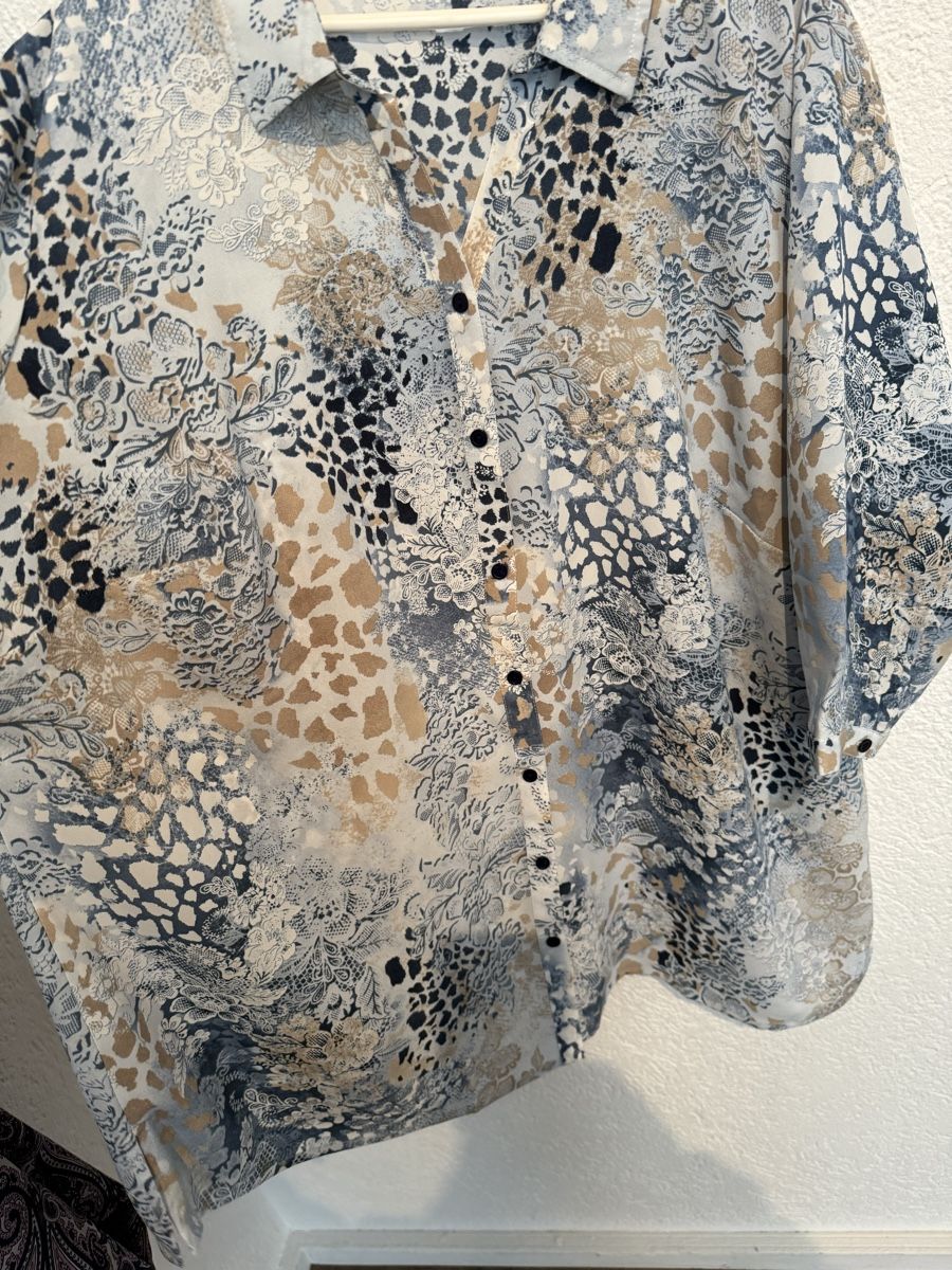 Blusen: m.collection Bluse hellblau braun Gr. 54 / 56 / XXL – Gebraucht aus Fislisbach von KolibriSecondhand 6