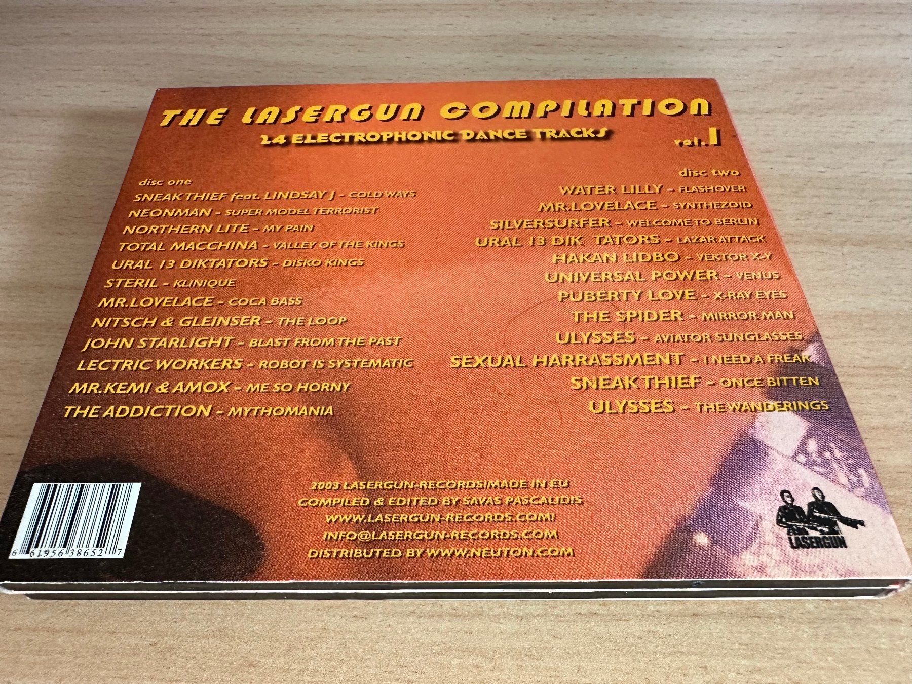 CD: Various – The Lasergun Compilation Vol. 1 - 2 CD – Usato da Rikon im Tösstal venduto da Alpenmutz 1