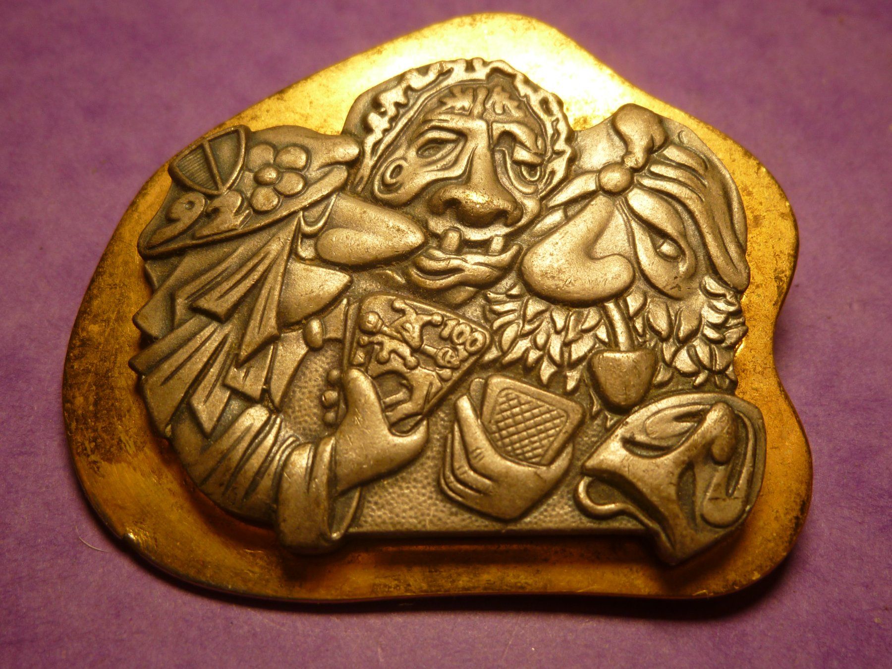 Plaketten & Abzeichen: LUZERN 1992 GOLD – Gebraucht aus Ried (Muotathal) von Mandarin02