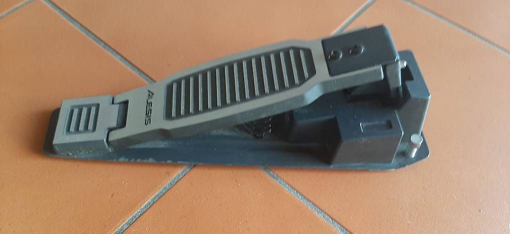 Strumenti musicali: Alesis DM Pedal Control Hit-Hat – Usato da S. Antonino venduto da Leano77 1