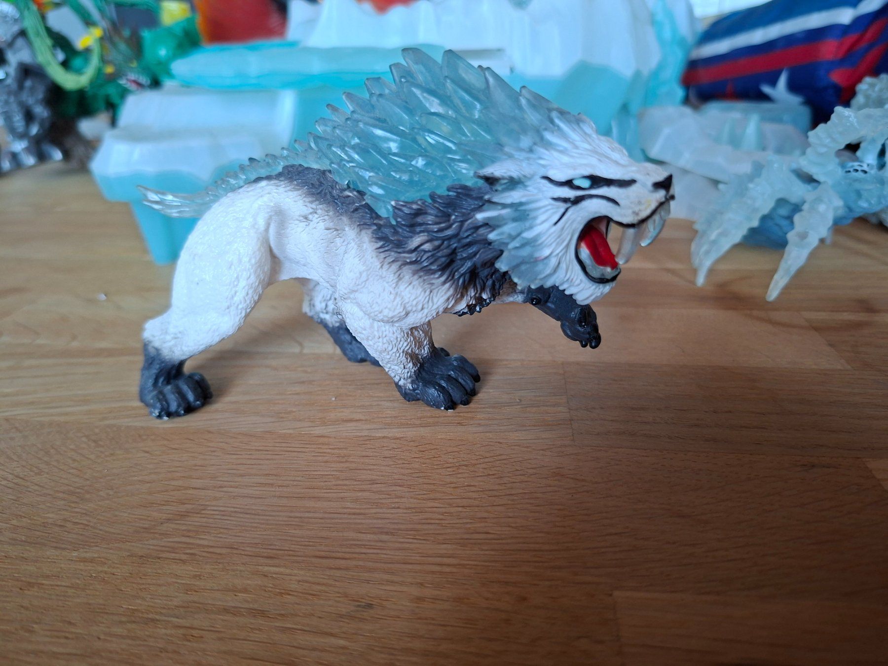 Giocattoli: Verkaufe 4 Schleichmonster mit Eisschole und Schwert – Usato da Günsberg venduto da ste_qq59 1