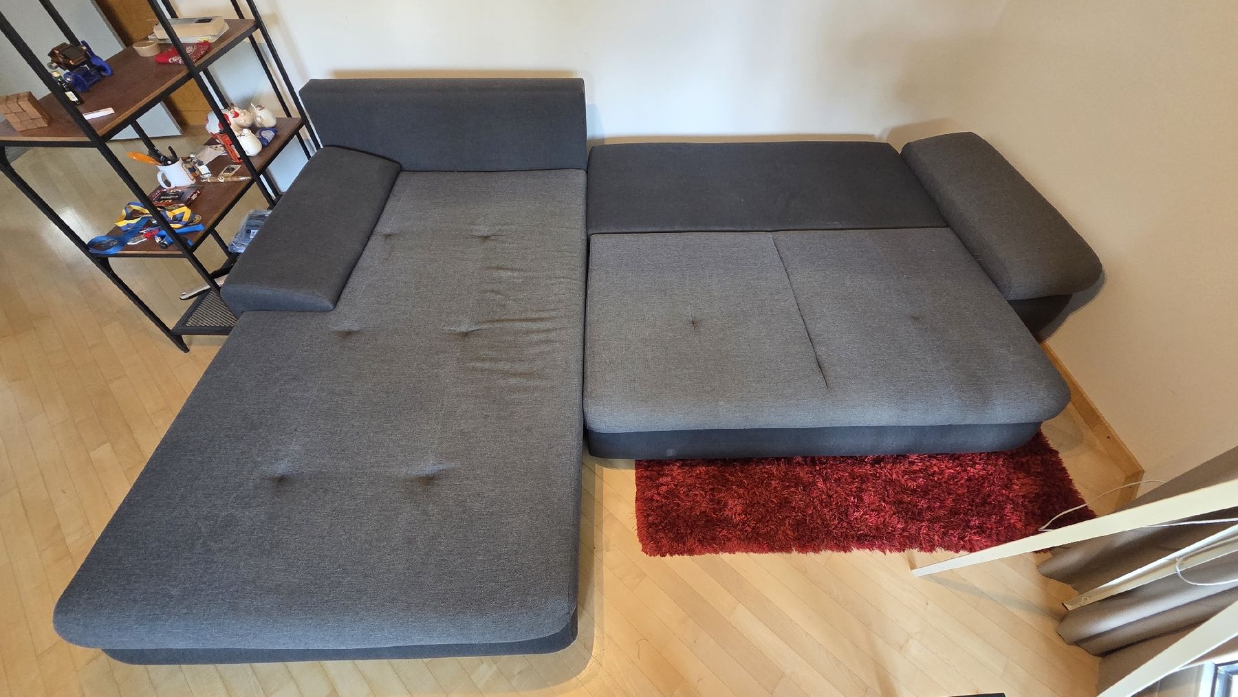 Divani: Grau-Anthrazit Sofa mit Schlaffunktion – Usato da Rüthi (Rheintal) venduto da SandroSG94 1