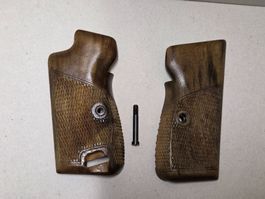 Plaquettes originales pour Sig P 210 avis vis de fixation