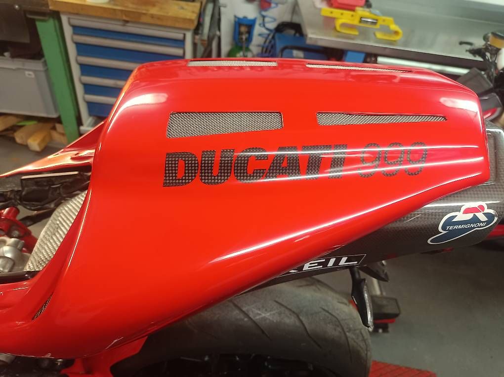 Tutti i ricambio per moto: Ducati 999 Monoposto Heck Carbon – Usato da Oberneunforn venduto da Tomtom8310 2