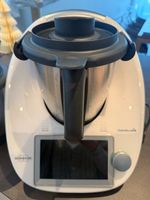 Thermomix TM6  mit viel Zubehör zu verkaufen