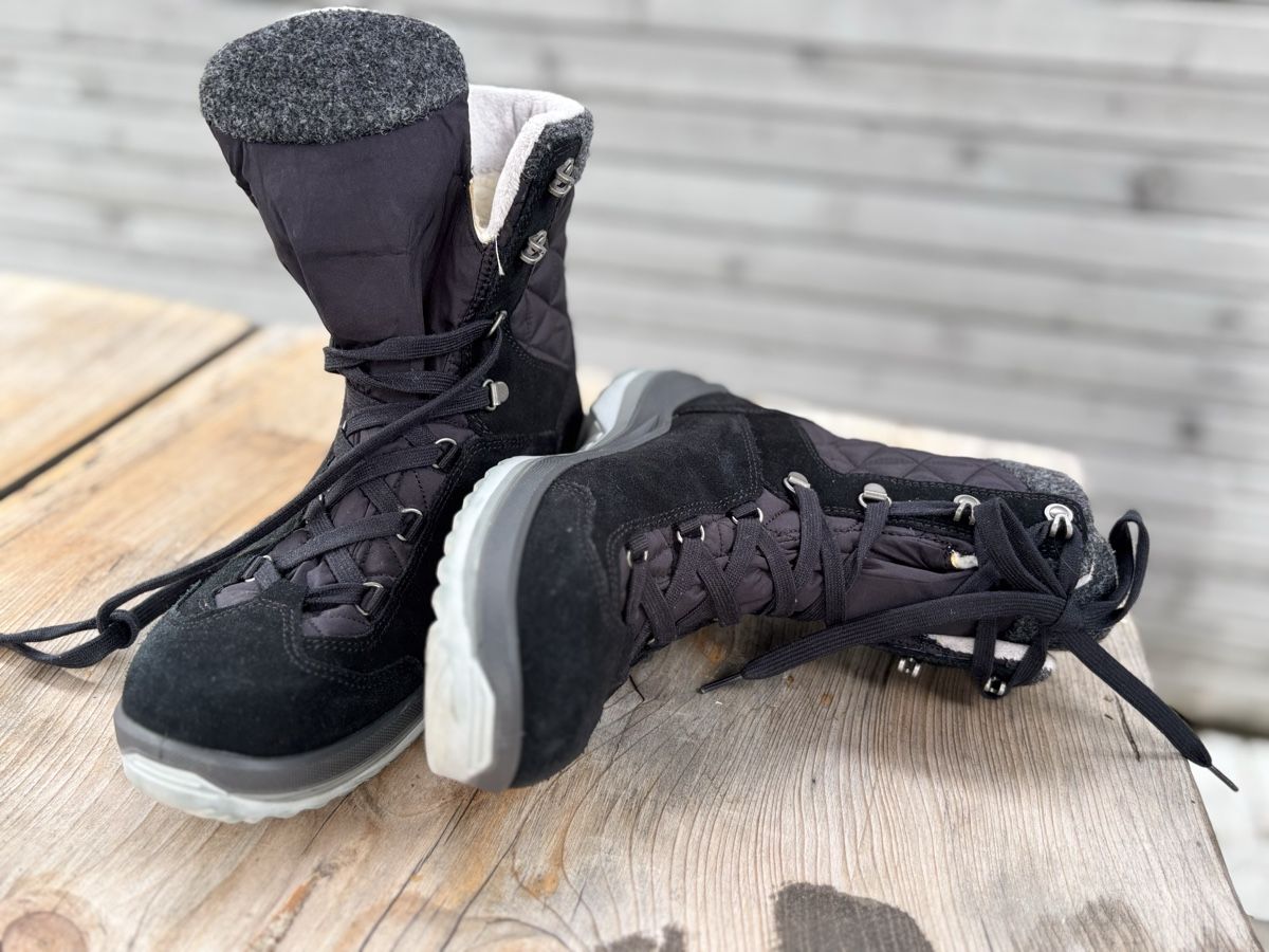 Lowa Scarpe da donna: Lowa Winterstiefel neuwertig – Usato da Würenlos venduto da Ashley24