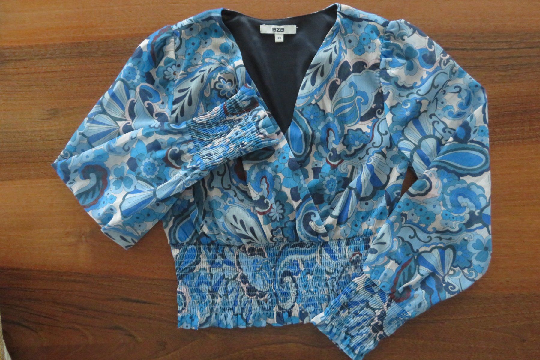Camicette: Kurzbluse BZB Grösse XS – Nuovo (secondo la descrizione) da Wil ZH venduto da Tamagy