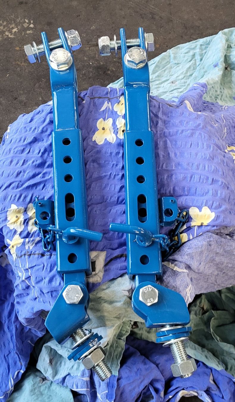 Ford Trattori: Ford Traktor Seitenstreben/ Stabilisator Satz – Usato da Albligen venduto da Ford3183 1