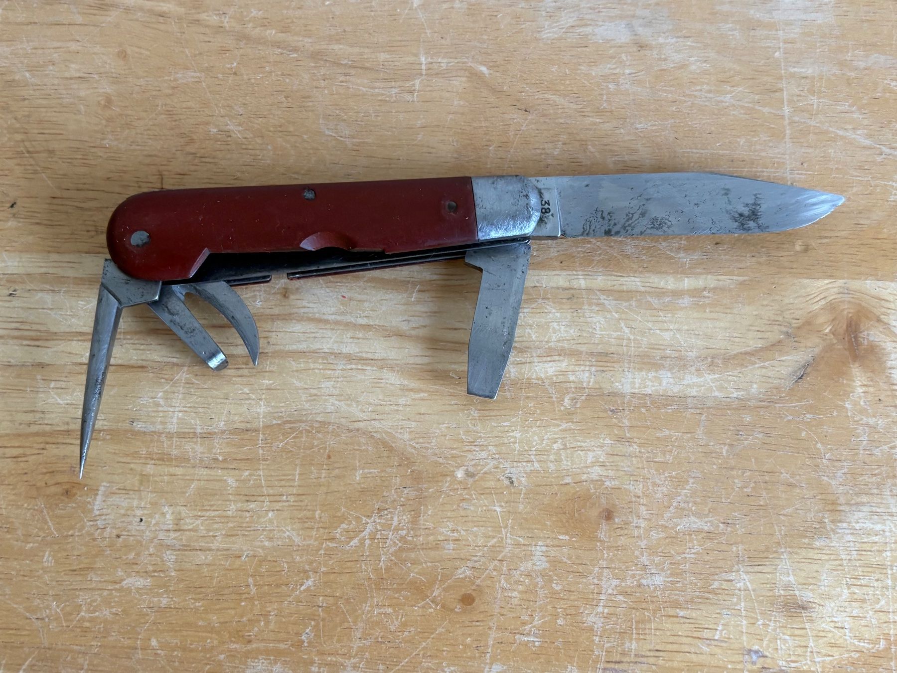 Armée suisse Couteaux de poche: Eisenerz Sackmesser,Schwyz mit der Nummer 38 – D'occasion à Frick par Rukki 2