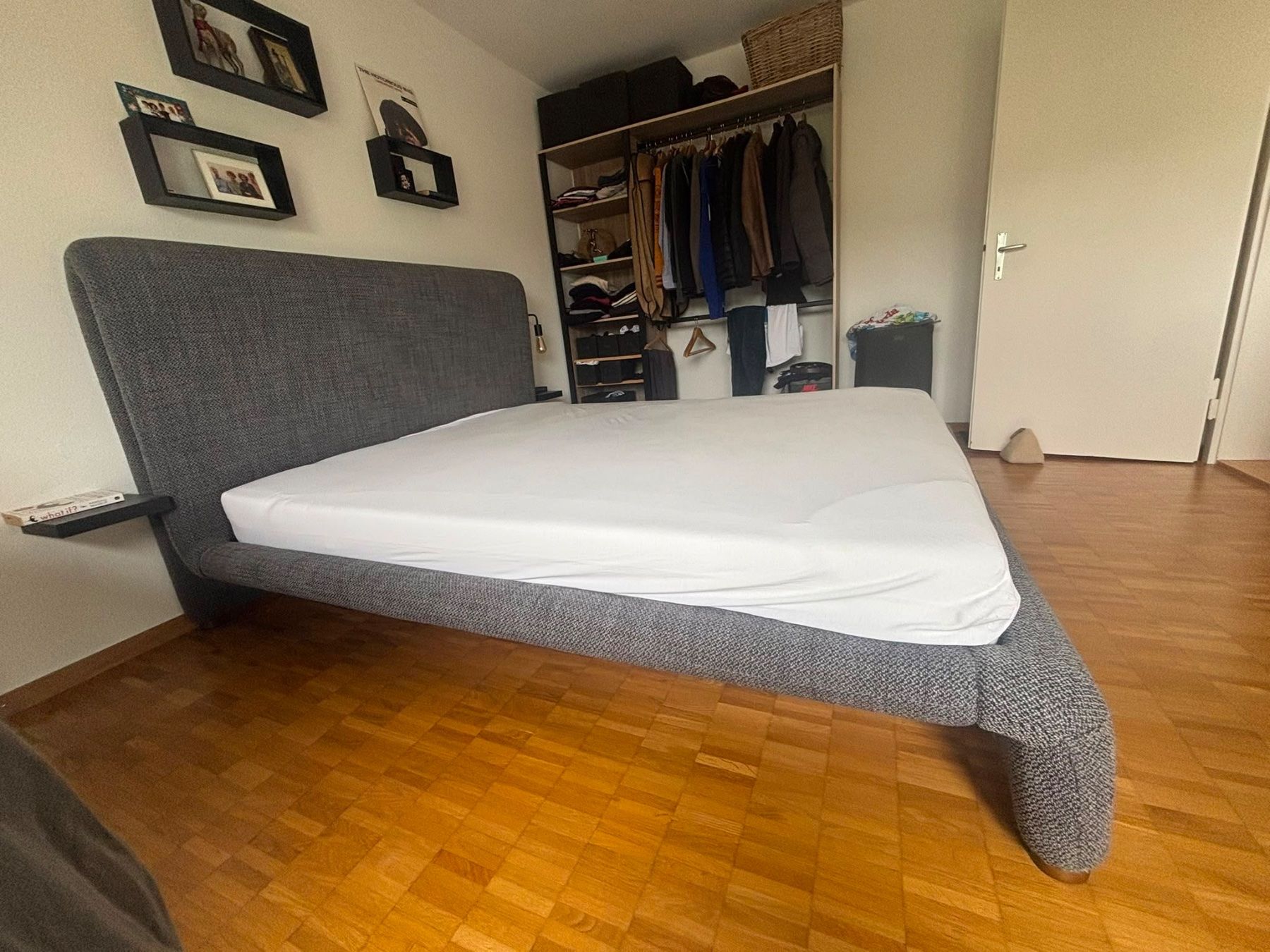 Letti: Doppelbett mit Matratze, wie neu – Usato da Stäfa venduto da pavlovsky2002 1