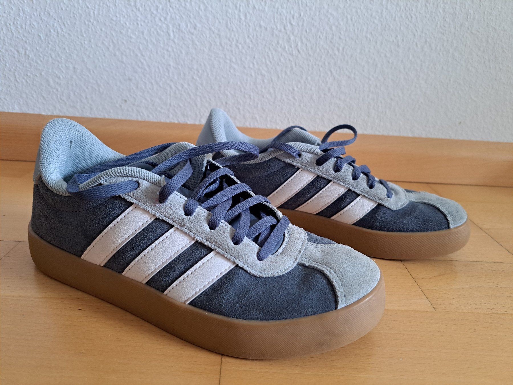 Chaussures hommes: Addidas Schuh Gr. 36 – D'occasion à Reinach BL par osita1 1