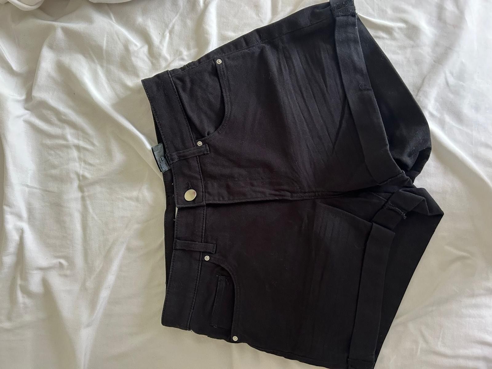 H&M Pantaloni: short noir H&M 36 neuf – Nuovo e nell'imballaggio originale da Pully venduto da kaba07 3