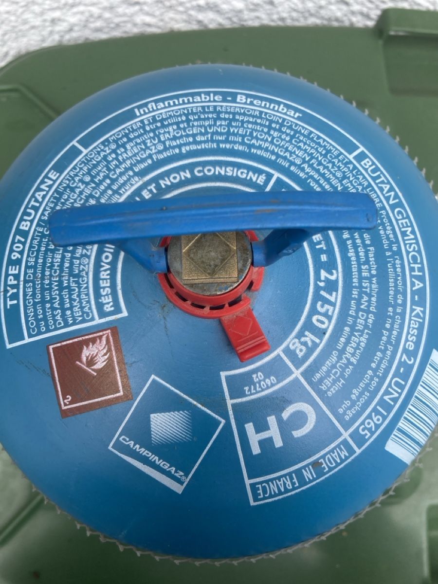 Gas-Geräte & -Technik: Bouteille de gaz type 907 neuve  – Neu und originalverpackt aus Tramelan von  1