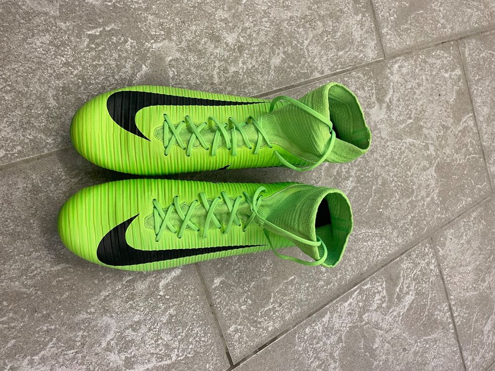 Nike fußballschuhe mit store socken kaufen