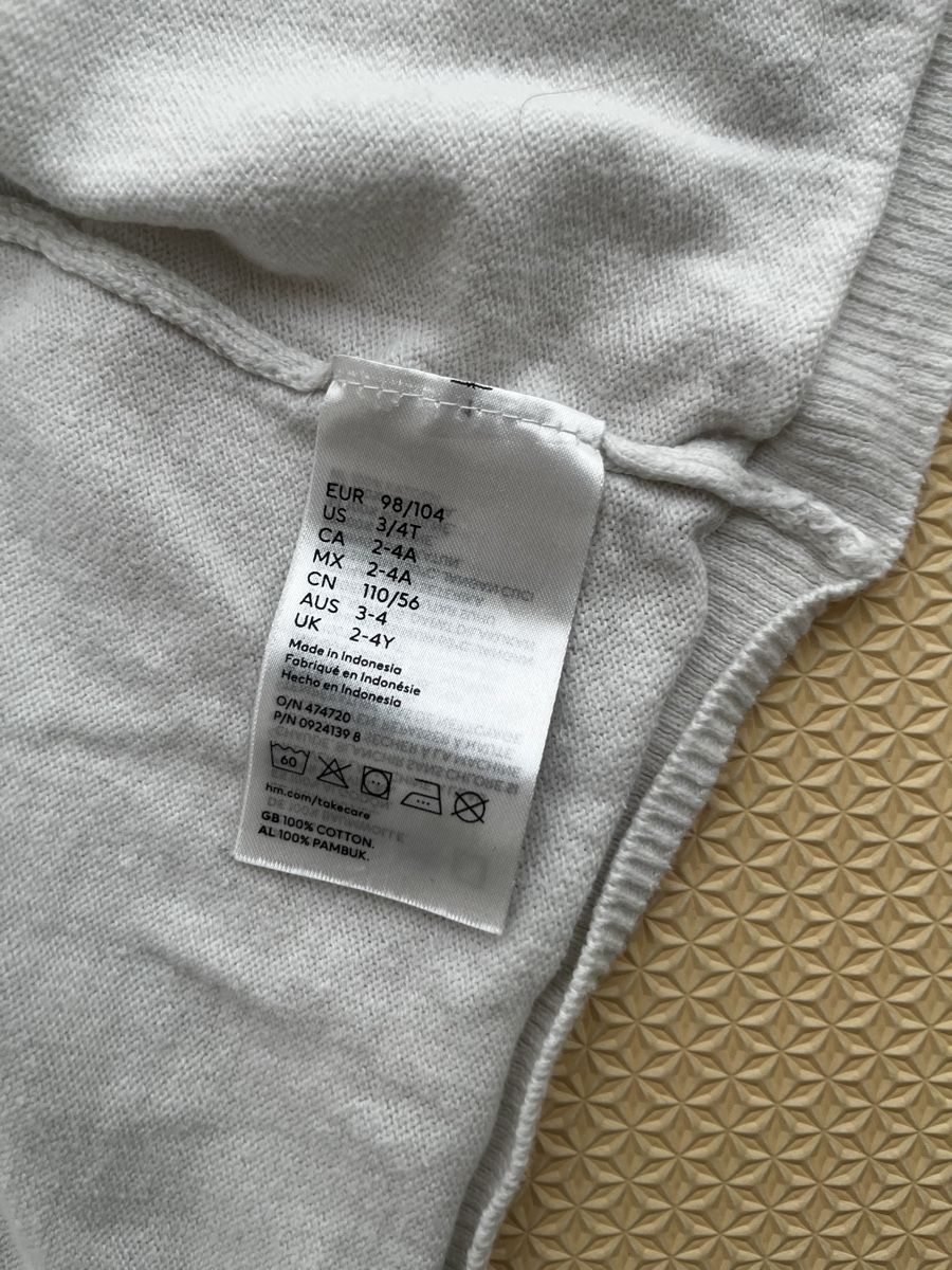 H&M Pullover & Sweatshirts: Cardigan H&M, Gr.98/104 – Gebraucht aus Zürich von davidihagee 1