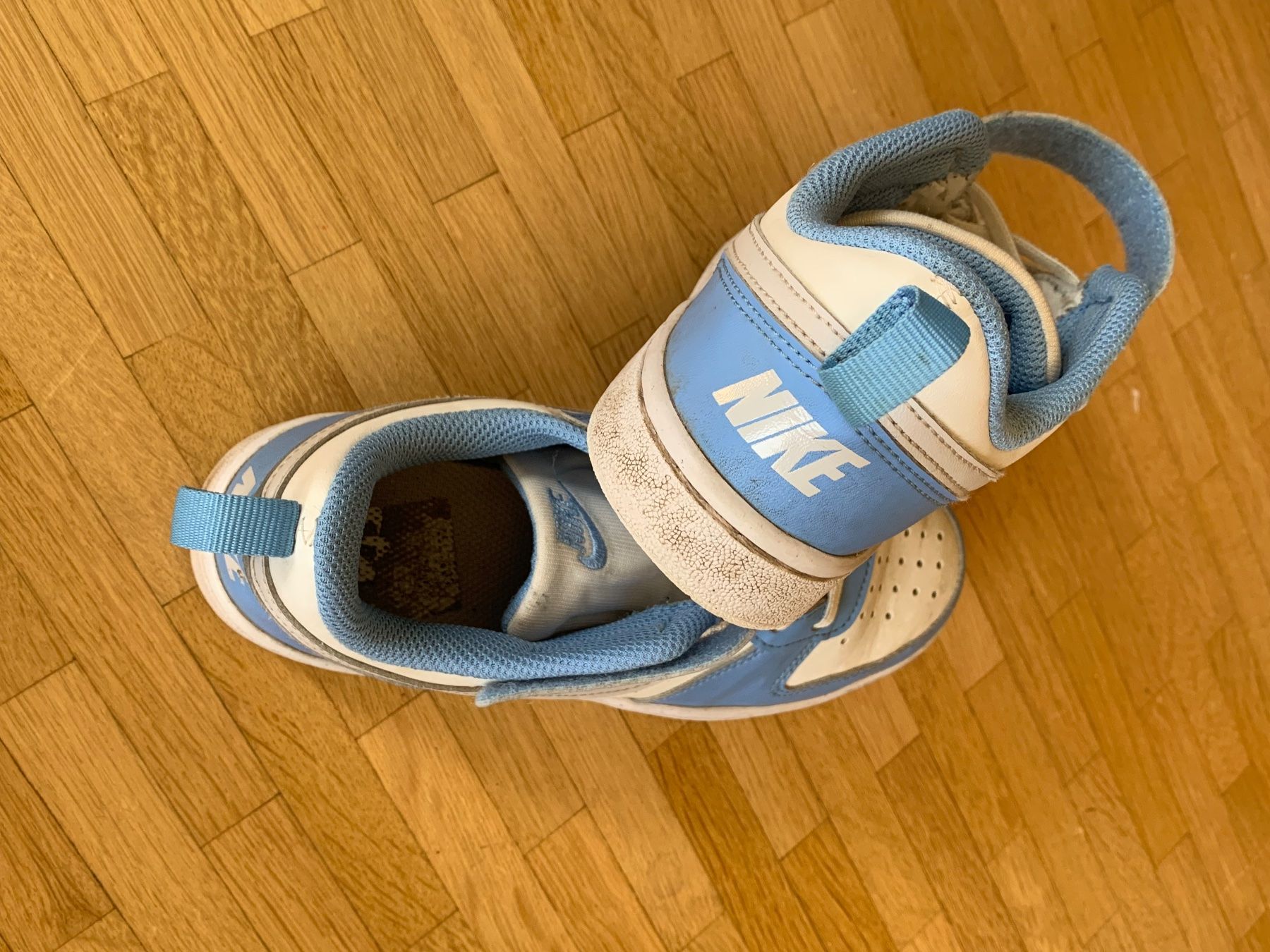 Nike Herrenschuhe: Baskets Nike, taille 35 – Gebraucht aus Villars-sur-Glâne von Magdaka 2