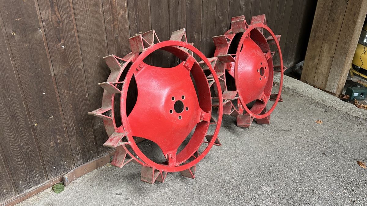 Bucher Trattori: Bucher Kt 10 Stollen Stachel Rad – Usato da Pfaffnau venduto da JMWPerformance00 1