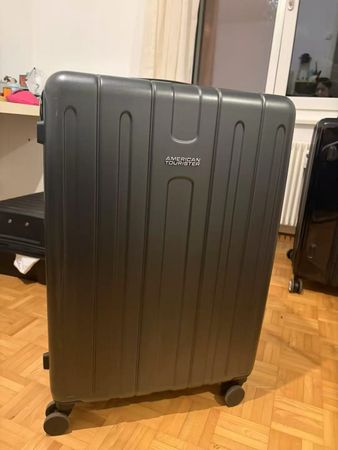 American Tourister Koffer 77cm – 4 Rollen – Schwarz