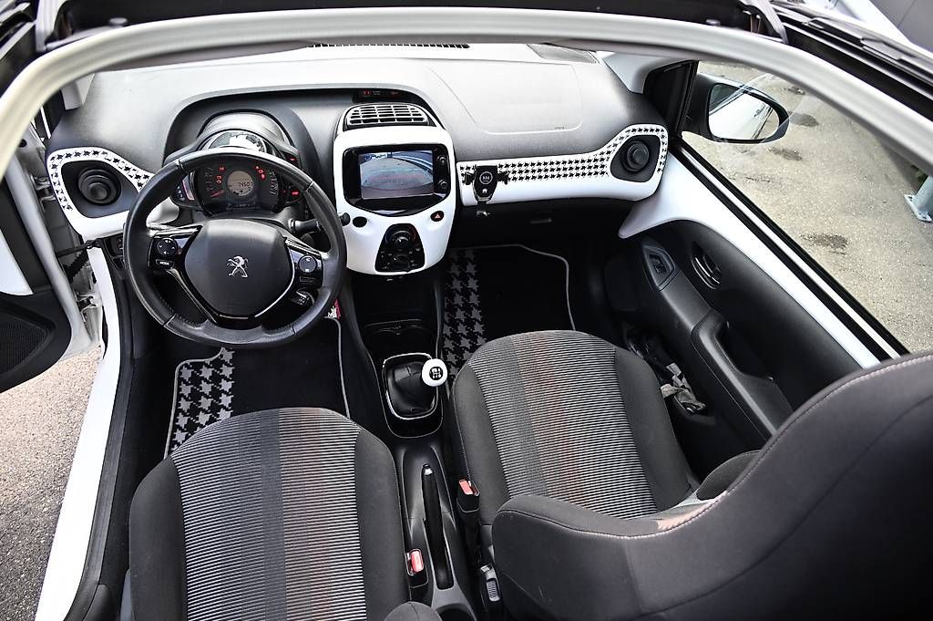 Peugeot Automobili: Peugeot 108 1.2 VTi 82PS – Usato da Bäretswil venduto da Saskia_03 4