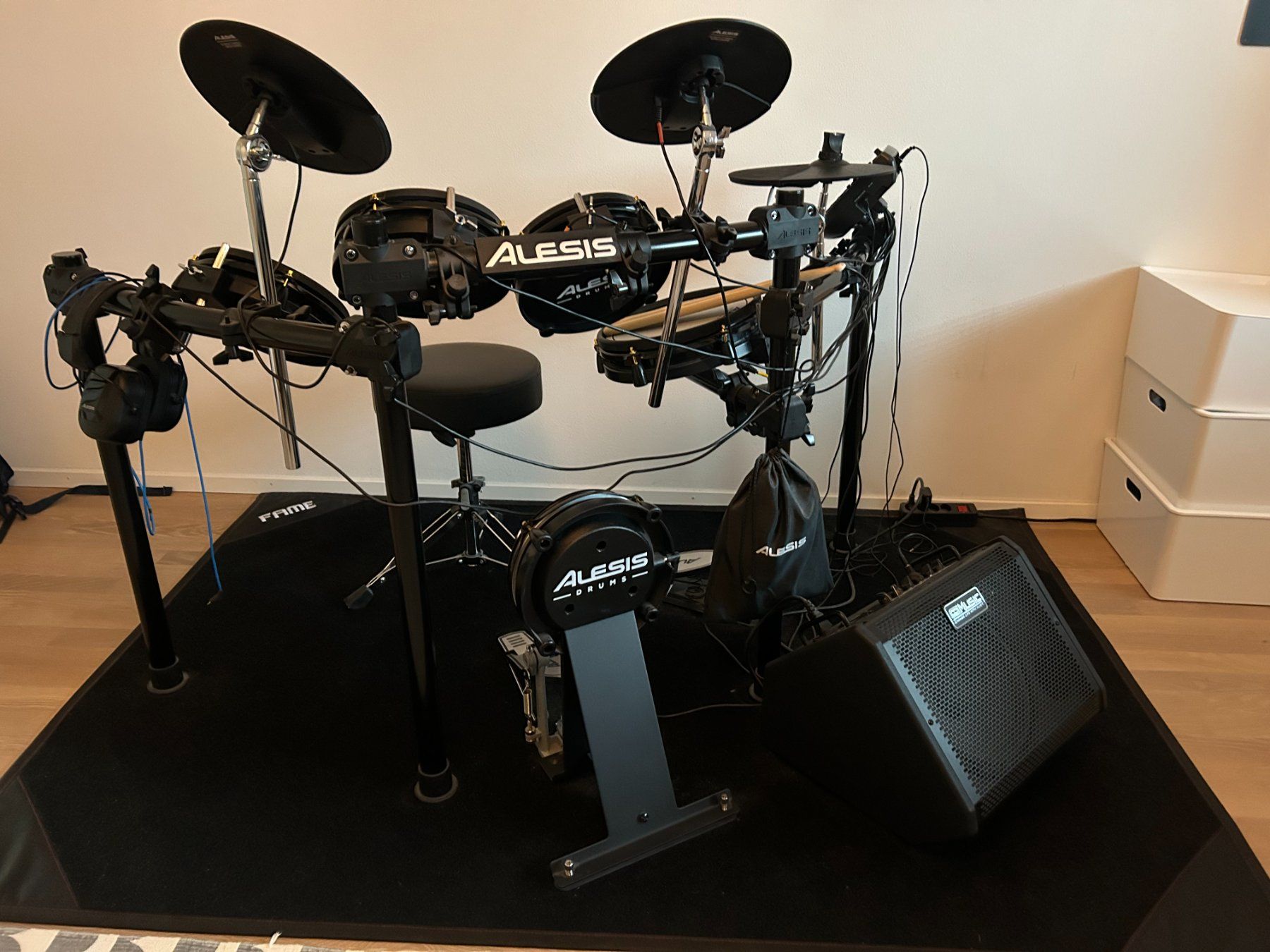 Alesis Strumenti musicali: Surge Mesh Special Edition (eDrum Komplett) – Usato da Schlatt TG venduto da tolkki