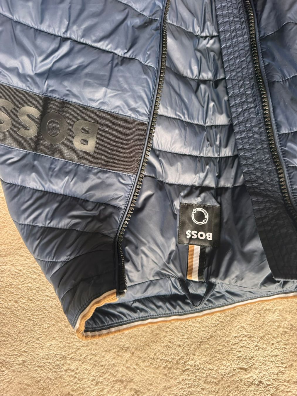 Hugo Boss Giacche: Hugo Boss Daunenjacke – Usato da Zürich venduto da ann_2fkz 2