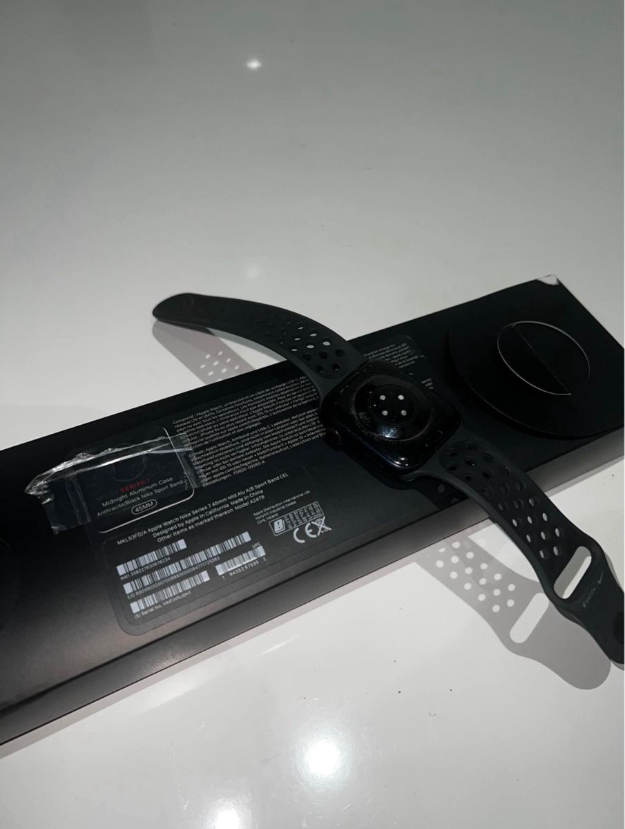 Apple Smartwatch: Apple Watch Series 7 Nike Edition 45mm GPS + CELLULAR – Usato da Oensingen venduto da custom_lenkraeder 2