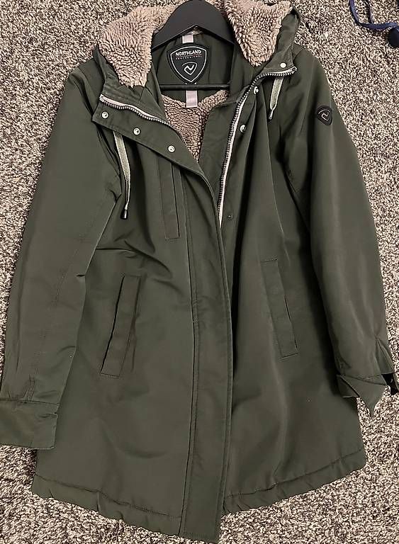 Vestes: Damen-Winterparka,36, northland  – D'occasion à Flawil par SG8888