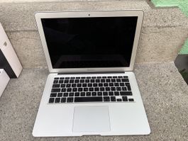 MacBook Air 13-inch (2010) - Top Zustand