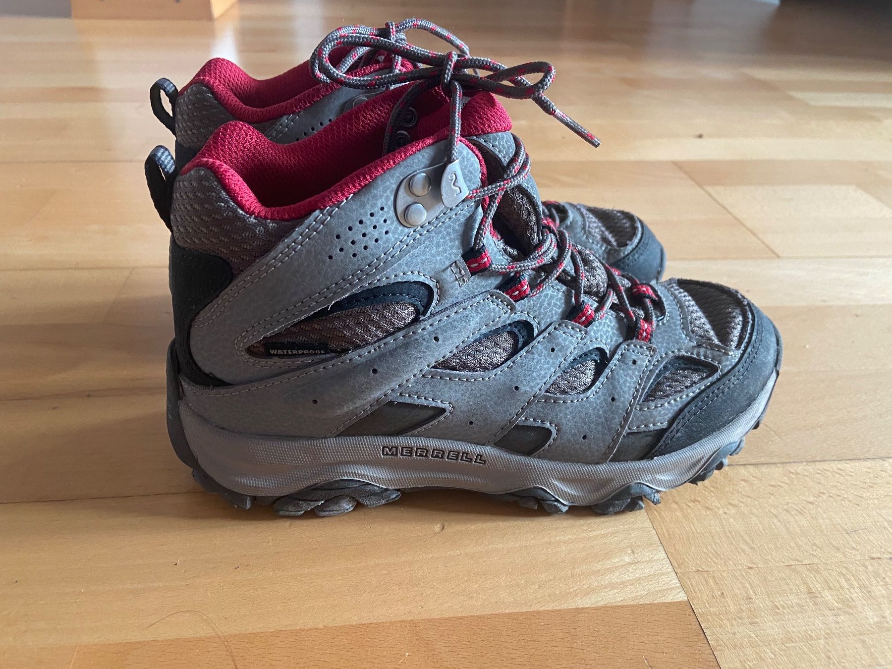 Merrell Scarpe per ragazzi: Merrell Bottes de randonnée enfant, pointure 35 – Usato da Prilly venduto da ade_7jdc