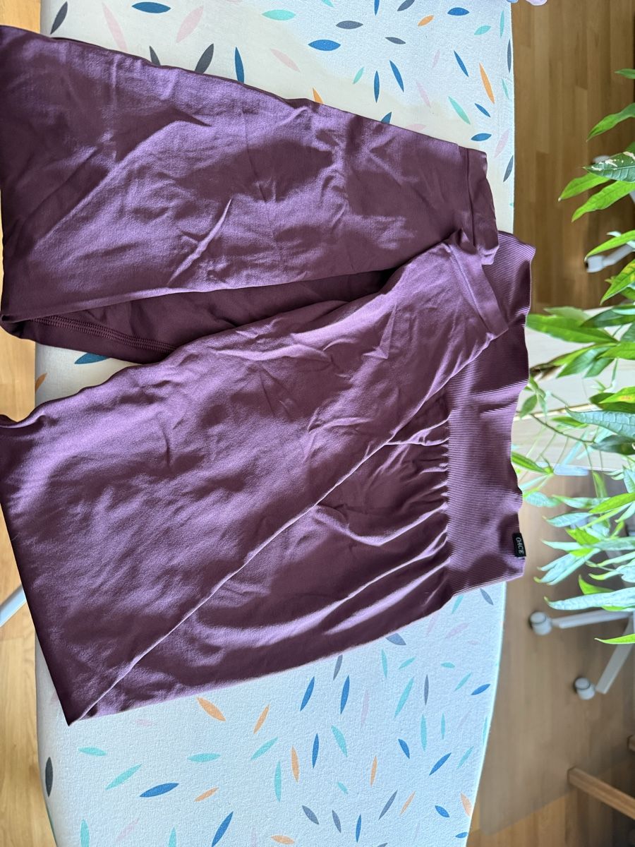 Leggings: Oace Leggings – Nuovo (secondo la descrizione) da Basel venduto da Lacur4