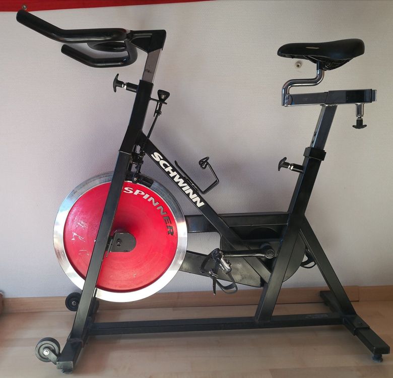 Schwinn elite hot sale spin bike