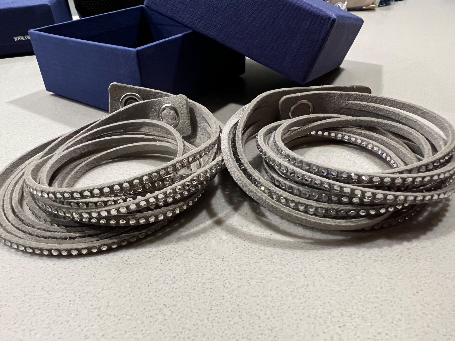 Swarovski Armbänder & -reifen: Swarovski Armbänder (2x) – Gebraucht aus Basel von Ajtyyy 4