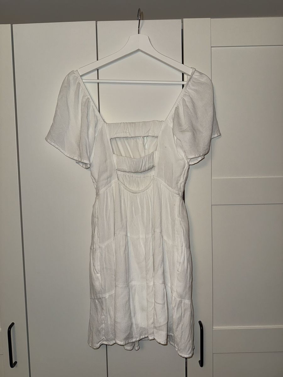Hollister Robes: Weisses Kleid Hollister Grösse S – D'occasion à Mörschwil par Seegurke18 2