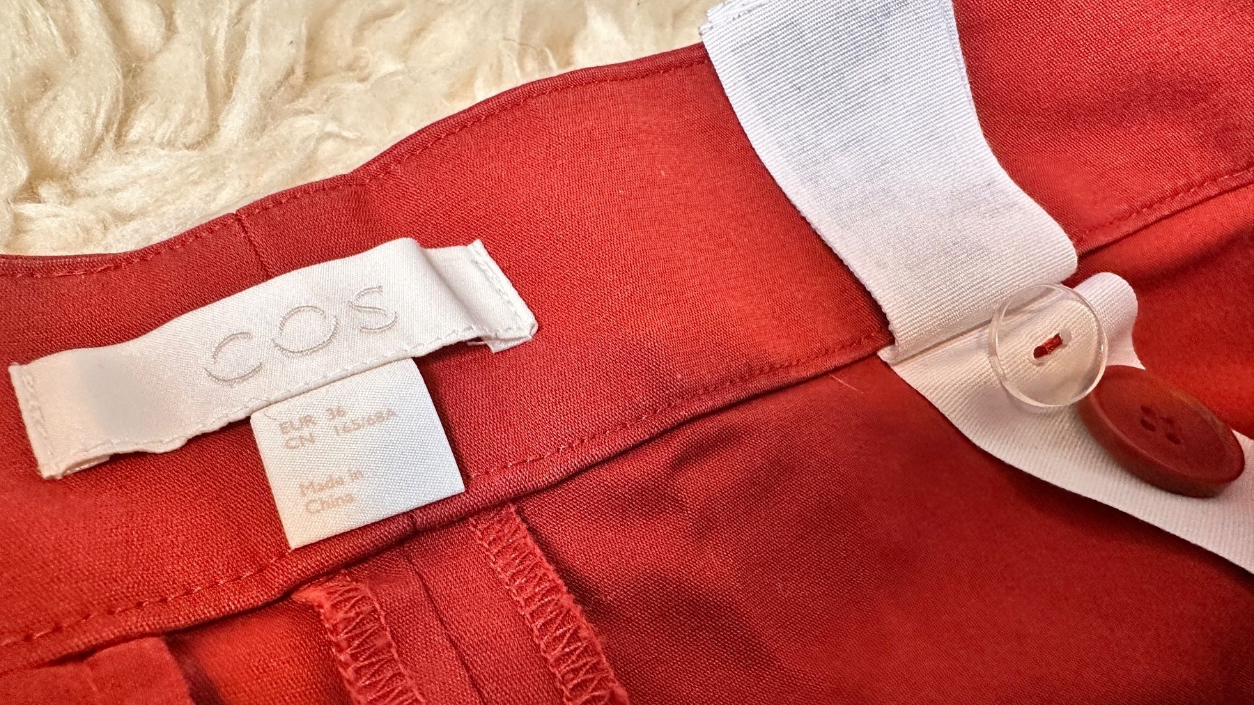 Cos Pantaloni: COS Hose in elegantem Braunrot - Gr. 36 – Usato da Niederrohrdorf venduto da gigerch 3