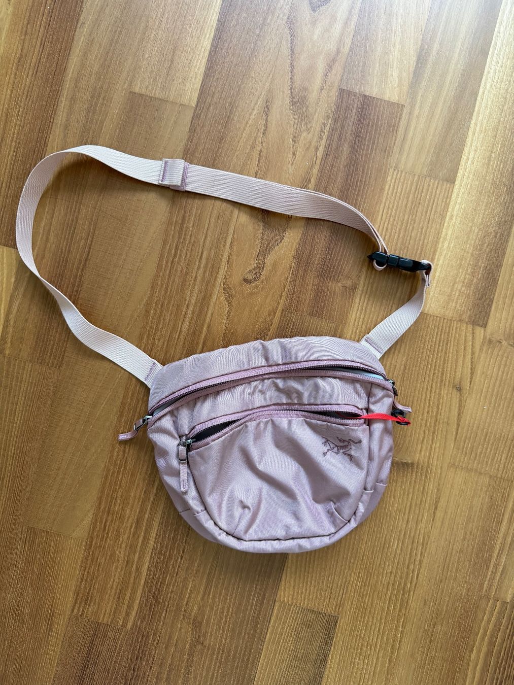 Arcteryx Borse da donna: Arc'teryx Mantis 1 Waist Pack rosa – Usato da Buchs SG venduto da VintageHomeCH 1