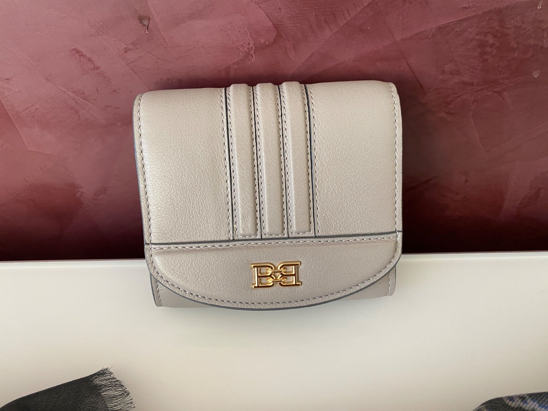 Bally Portamonete: Bally Geldbörse Blessy tri-fold leather wallet – Nuovo e nell'imballaggio originale da Volketswil venduto da praxis12 4