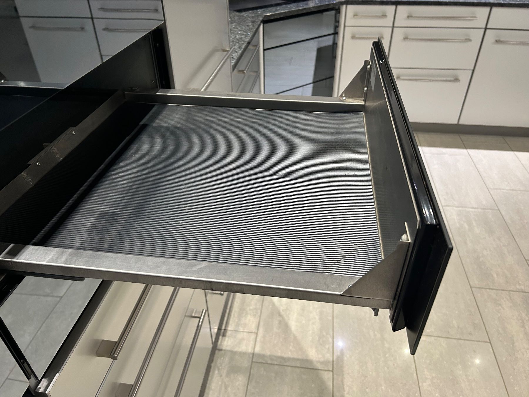 V-Zug Cucine complete: V-ZUG Drawer V2000 14 Systemschublade – Nuovo (secondo la descrizione) da Hausen AG venduto da Monchhichi01 1