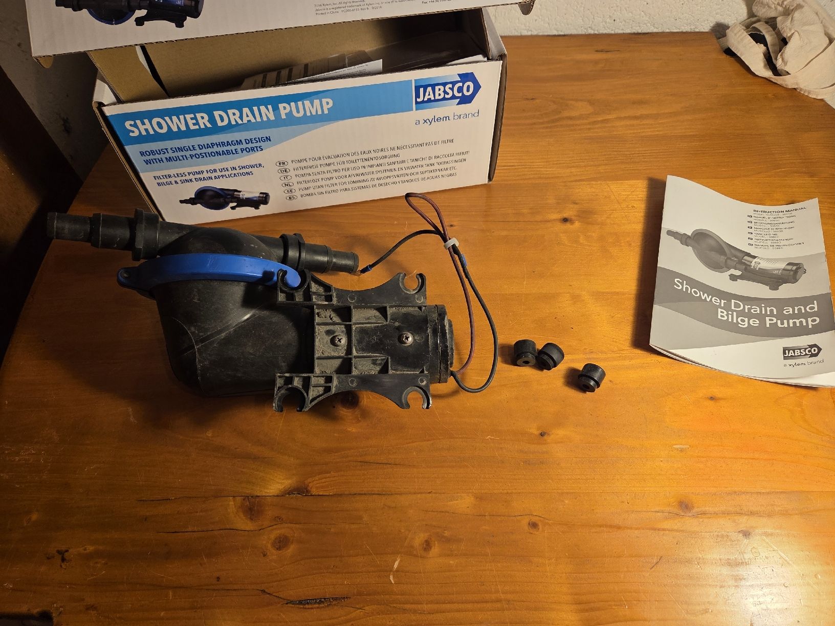 Pompe & Parti di ricambio: pompe eau grise 12V Jabsco Model 50889-1000 – Difettoso da Bourguillon venduto da Ramdam92 4