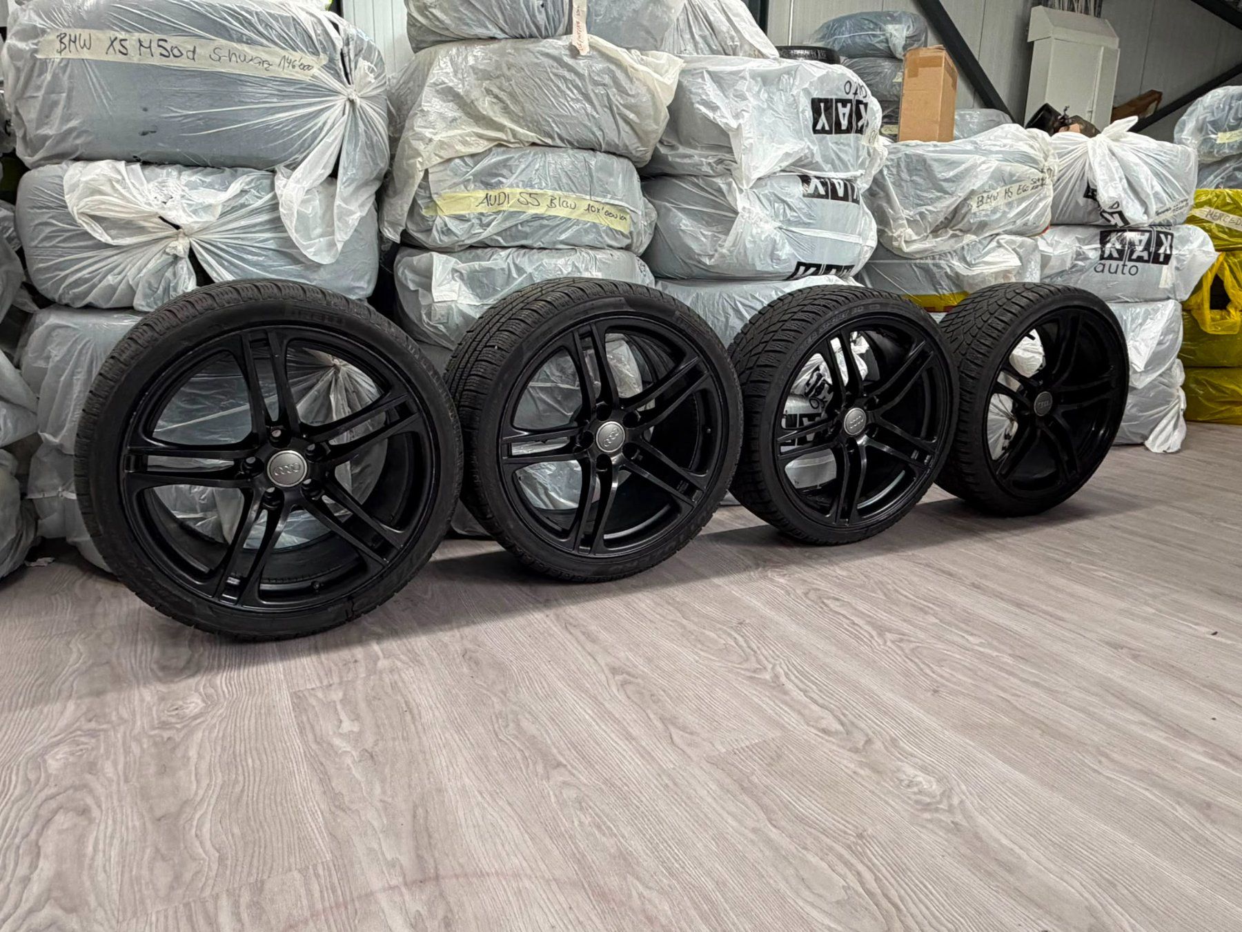 Audi Pneus & Roues: Audi R8 Winterräder – D'occasion à Regensdorf par NEYGroupGmbH