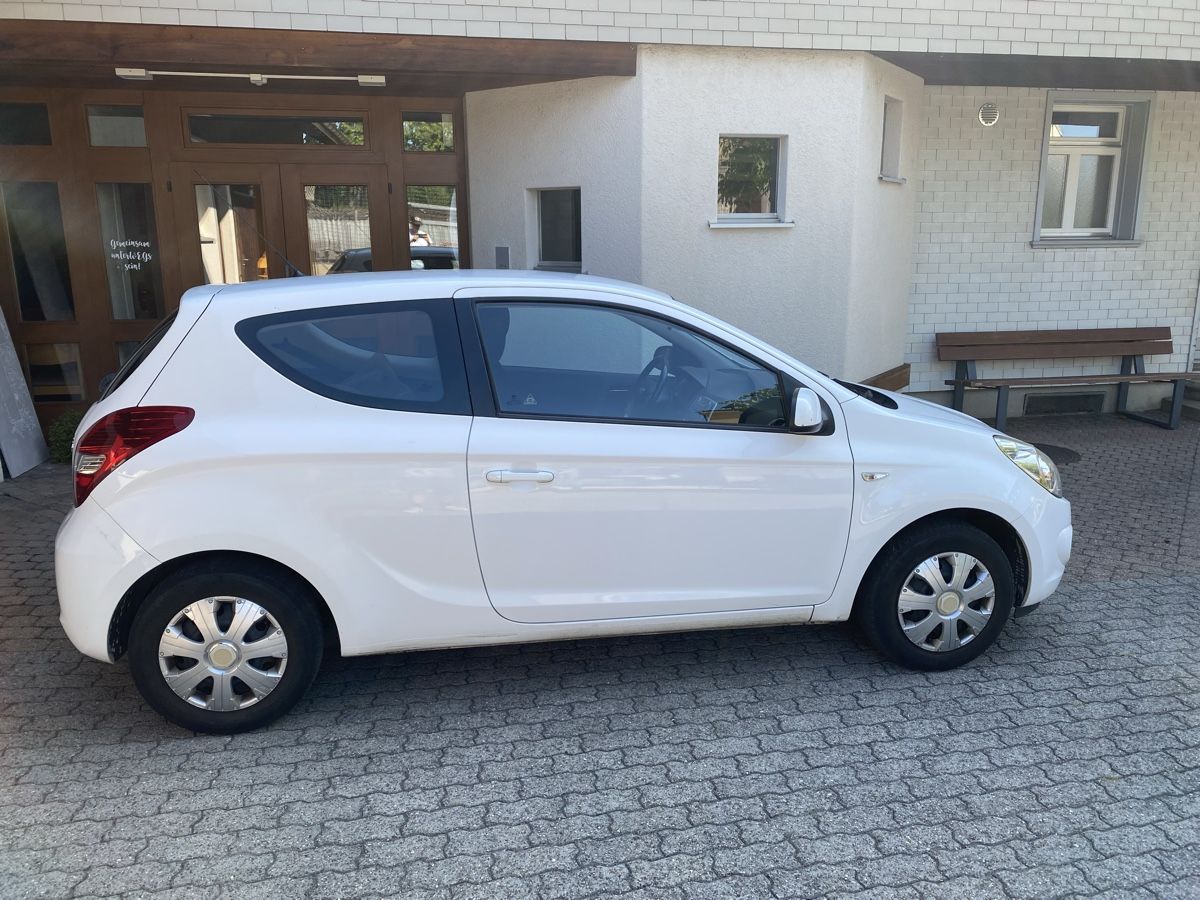Hyundai Autos: Hyundai i20 1.4 – Gebraucht aus Langenthal von Waldogan 3