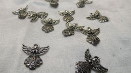 Engel basteln Deko Schmuck silberfarben