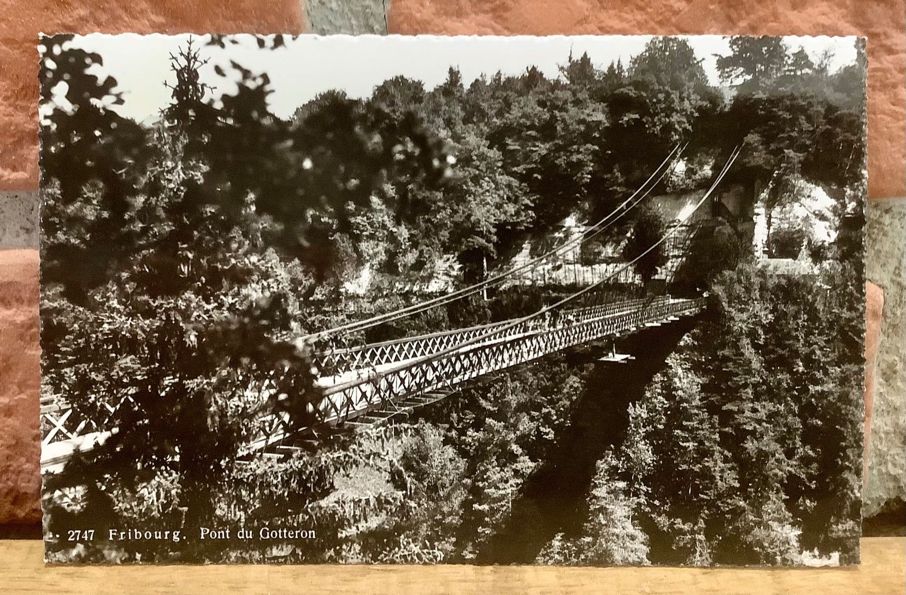 Cartoline postali: FRIBOURG - Pont du Gotteron – Usato da Root venduto da ENGLAND-TREASURES