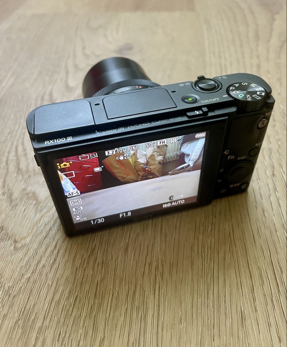 Sony Kamera: SONY RX100 III Kamera – Gebraucht aus Bern von pet_fry9 4