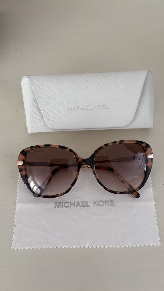 Michael Kors Occhiali & Lenti: Lunettes de soleil  – Nuovo (secondo la descrizione) da Bernex venduto da Natacha22