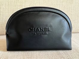 Chanel Parfums Necessaire