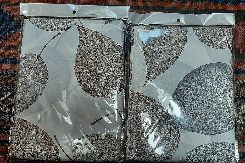 Duschen: 2 neue Duschvorhänge 180 x 180 – Gebraucht aus Birmensdorf ZH von hei_g9kb 1