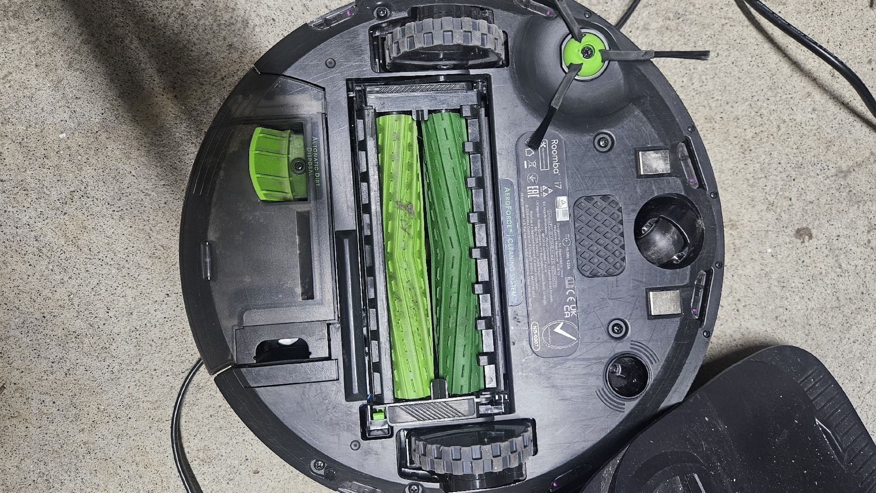Irobot Aspirapolveri & Accessori: Robot Vacuum Roomba i7 with base station – Difettoso da Sachseln venduto da laz_65cg 2