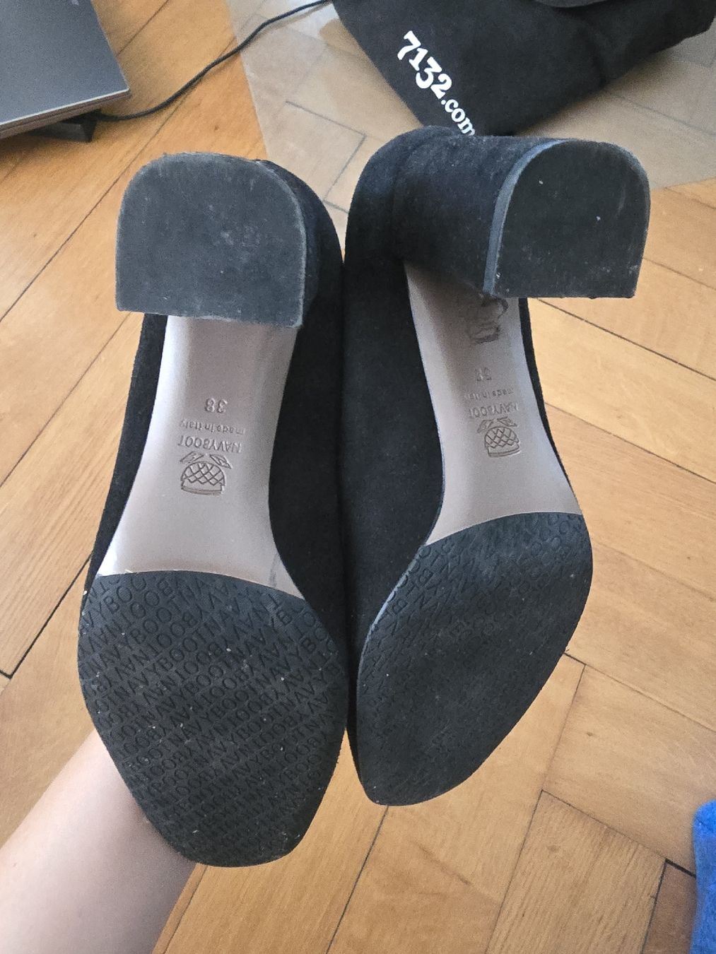 Navyboot Scarpe da donna: Schwarze Pumps Veloursleder Grösse 38 – Nuovo (secondo la descrizione) da Zürich venduto da nara13 1