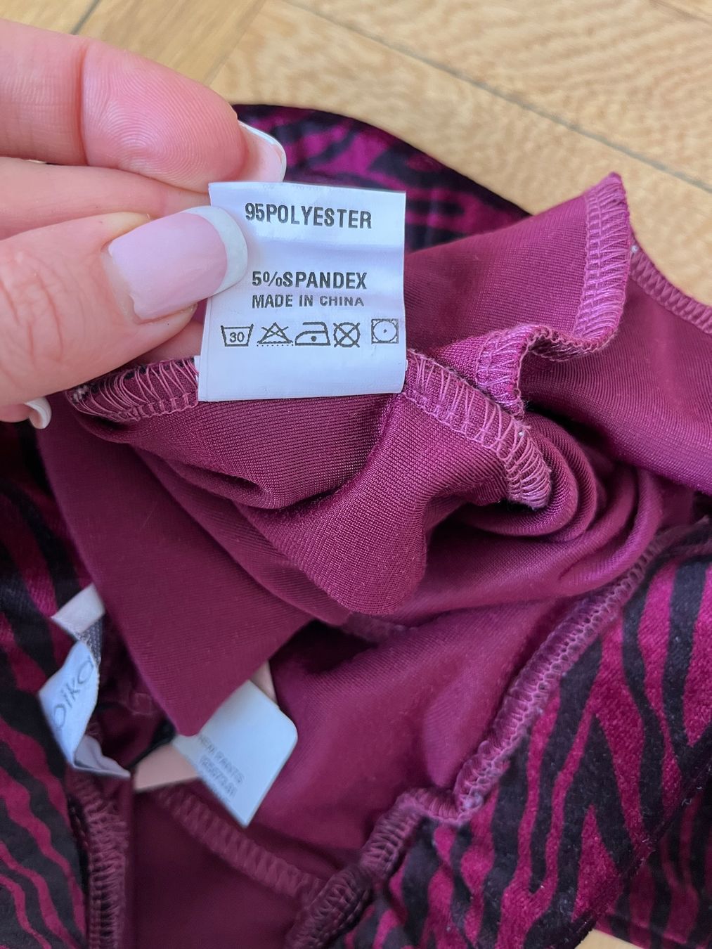 Pantaloni: New velour pants  size S – Nuovo (secondo la descrizione) da Chêne-Bougeries venduto da Seetooyoo 2